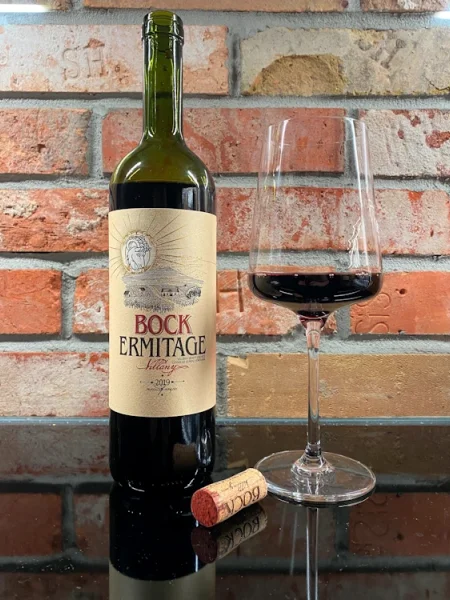 <img alt="" src="/images/b/o/c/k/e/bockermitagevillany2019-02c85acb.webp" />