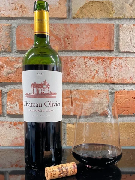 <img alt="" src="/images/c/h/a/t/e/chateauolivierpessacleognan2021-f55e3f96.webp" />